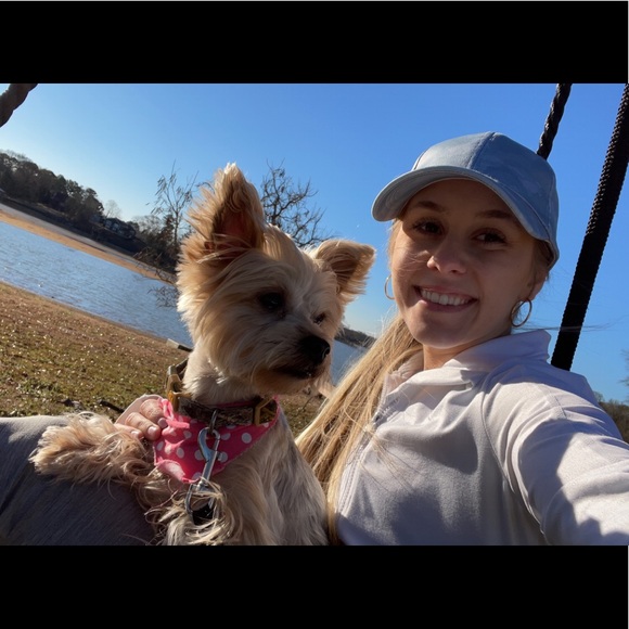 Meet your Posher, Kayla - Picture 2 of 2